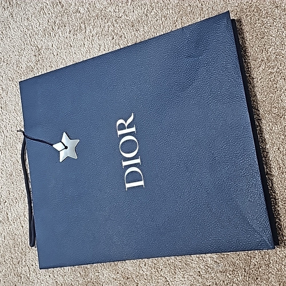 Large dior shopper (men's) with charm